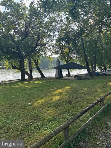 646 OLD DAM RD, Front Royal, VA 22630