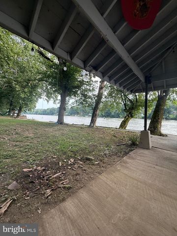 646 OLD DAM RD, Front Royal, VA 22630