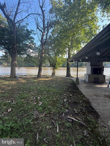 646 OLD DAM RD, Front Royal, VA 22630