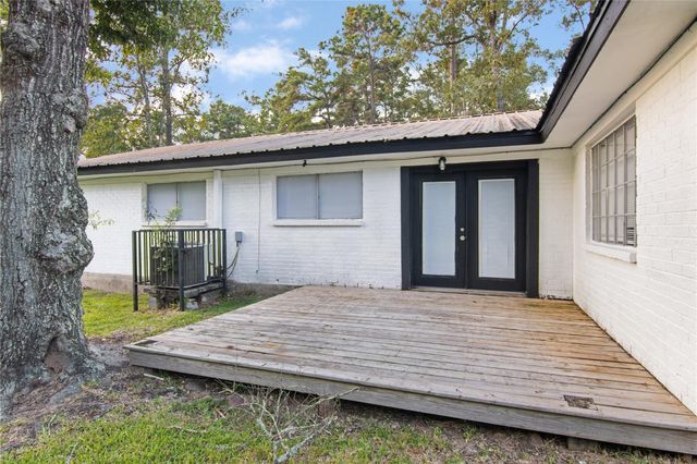 1702 Athens Drive, New Caney, TX 77357