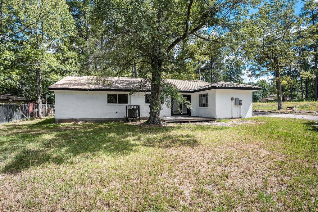 1702 Athens Drive, New Caney, TX 77357