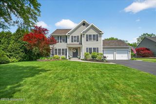 5 Packetboat Court, Waterford, NY 12188
