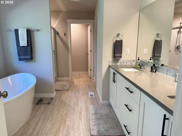 1941 Ne 12TH Ave, Battle Ground, WA 98604