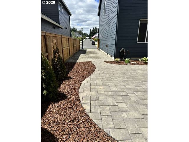 1941 Ne 12TH Ave, Battle Ground, WA 98604