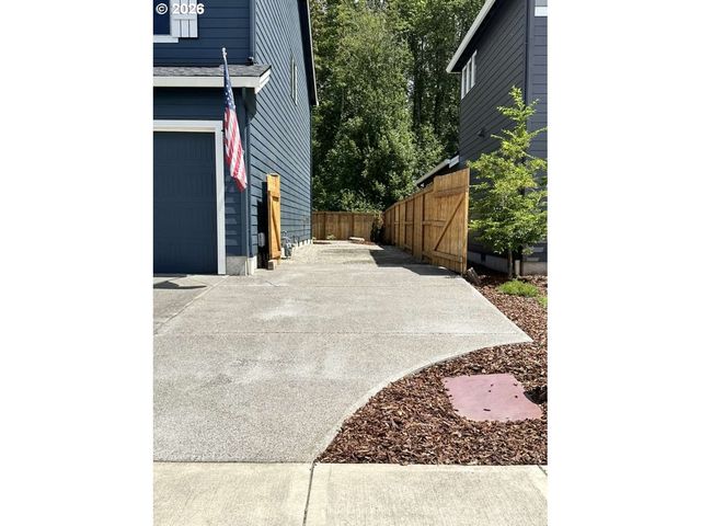 1941 Ne 12TH Ave, Battle Ground, WA 98604