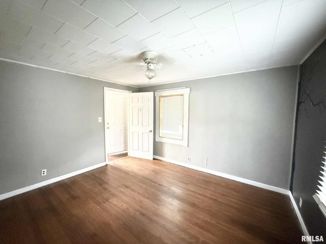 205 N PLUM Street, Desoto, IL 62924