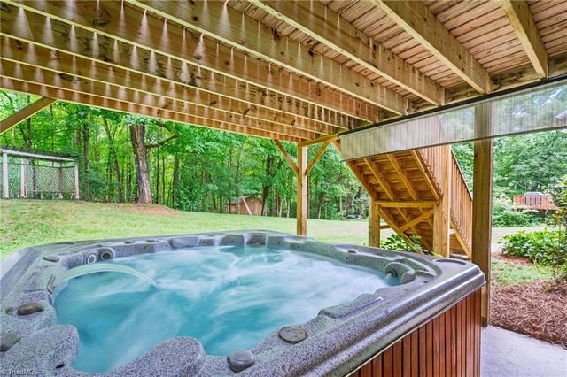 115 Whitley Mill Court, Clemmons, NC 27012