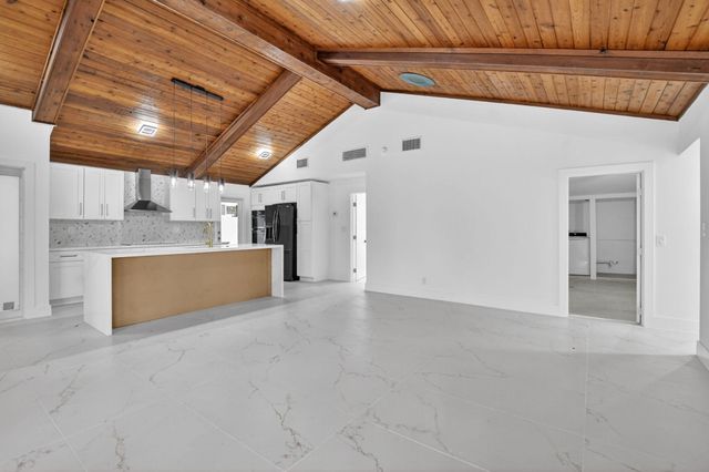 4701 NW 1st Place, Deerfield Beach, FL 33442