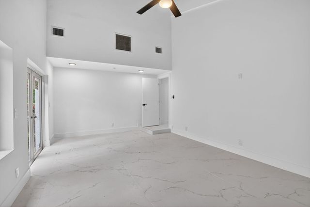 4701 NW 1st Place, Deerfield Beach, FL 33442