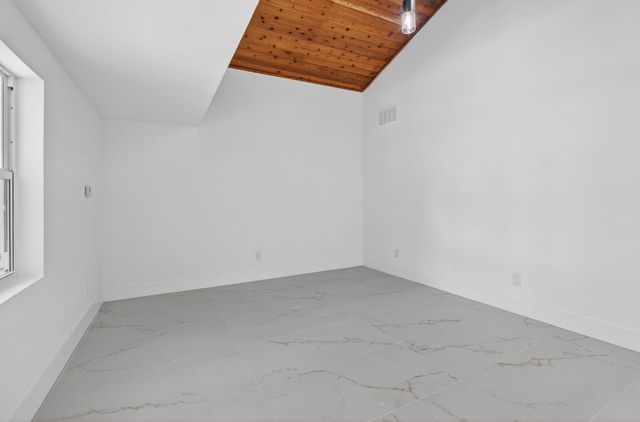 4701 NW 1st Place, Deerfield Beach, FL 33442