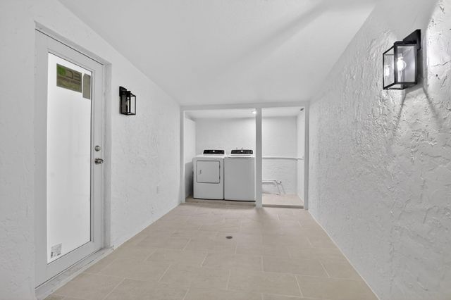 4701 NW 1st Place, Deerfield Beach, FL 33442