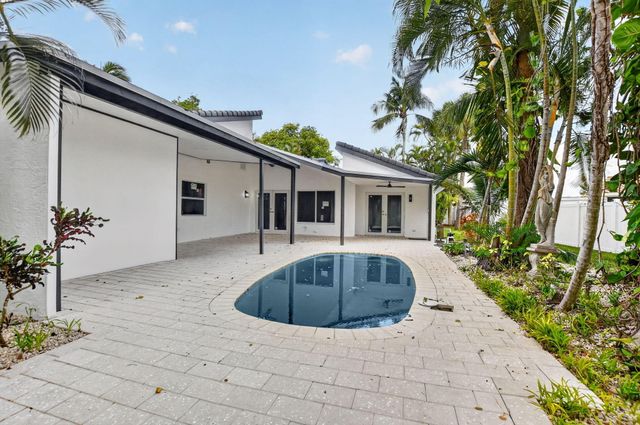 4701 NW 1st Place, Deerfield Beach, FL 33442