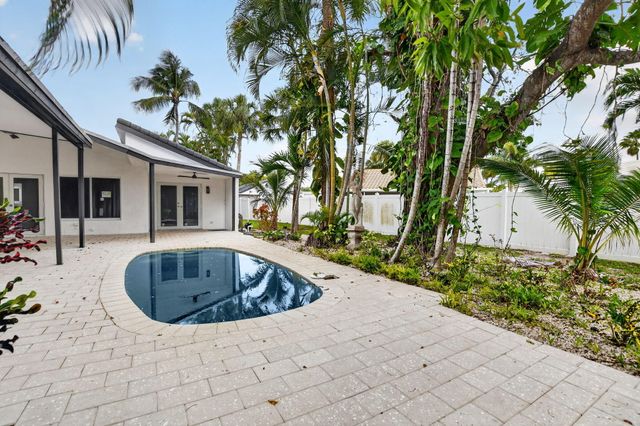 4701 NW 1st Place, Deerfield Beach, FL 33442