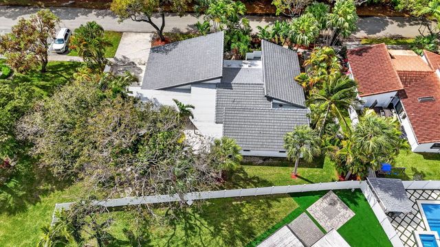 4701 NW 1st Place, Deerfield Beach, FL 33442