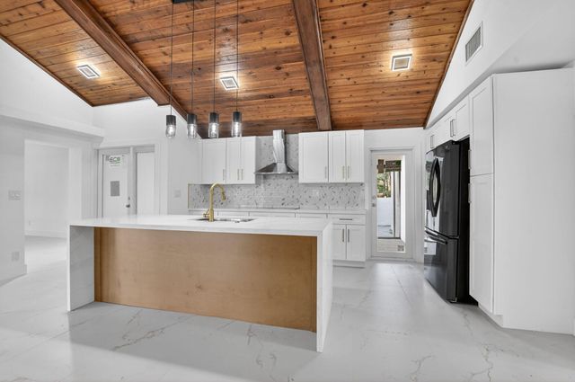 4701 NW 1st Place, Deerfield Beach, FL 33442