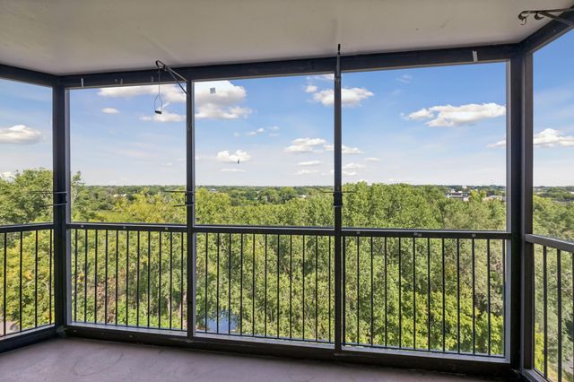6500 Woodlake Drive 906, Richfield, MN 55423