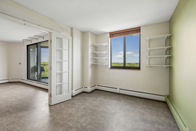 6500 Woodlake Drive 906, Richfield, MN 55423
