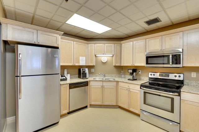 6500 Woodlake Drive 906, Richfield, MN 55423