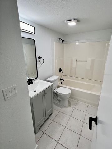 146 BOUNDARY BOULEVARD B101, Rotonda West, FL 33947