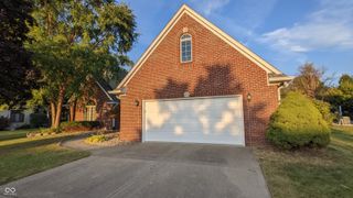 661 Woodview Drive, Whiteland, IN 46184