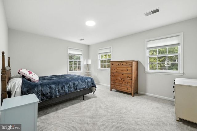 12871 VALLEYWOOD DR, Woodbridge, VA 22192