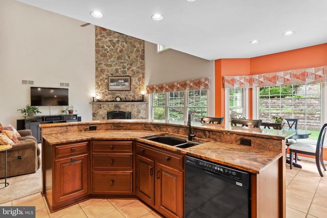5995 BULL RD, Dover, PA 17315
