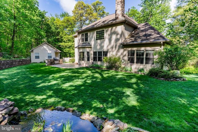 5995 BULL RD, Dover, PA 17315