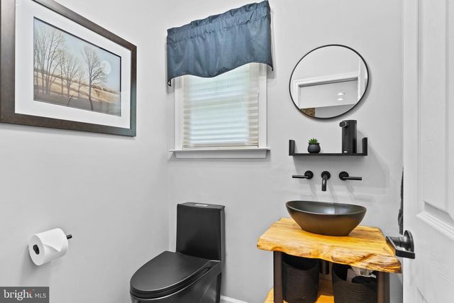 5995 BULL RD, Dover, PA 17315