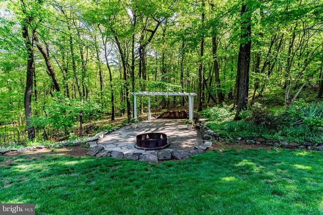 5995 BULL RD, Dover, PA 17315