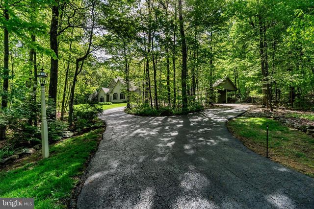 5995 BULL RD, Dover, PA 17315