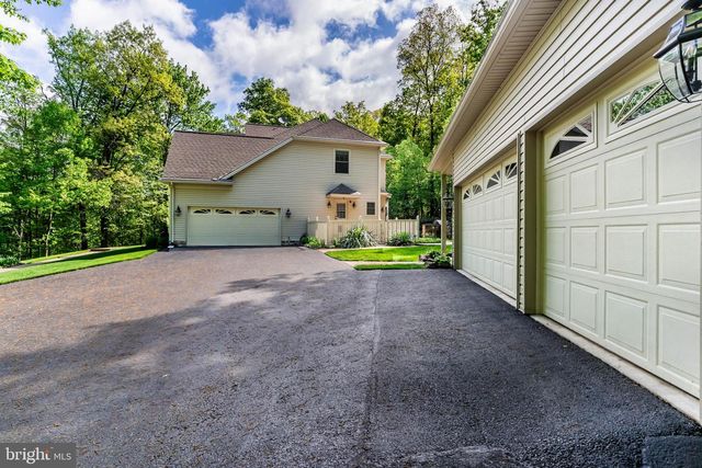 5995 BULL RD, Dover, PA 17315