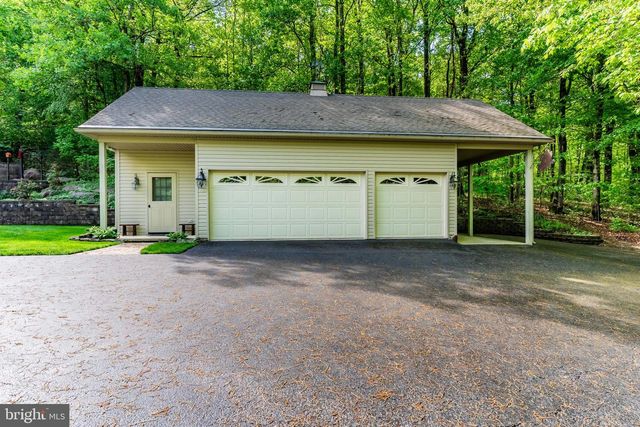 5995 BULL RD, Dover, PA 17315