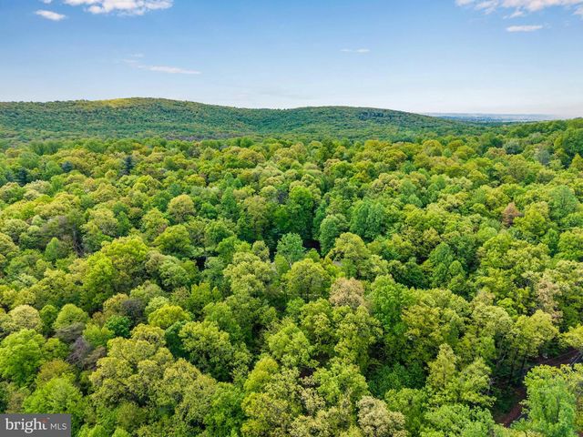 5995 BULL RD, Dover, PA 17315