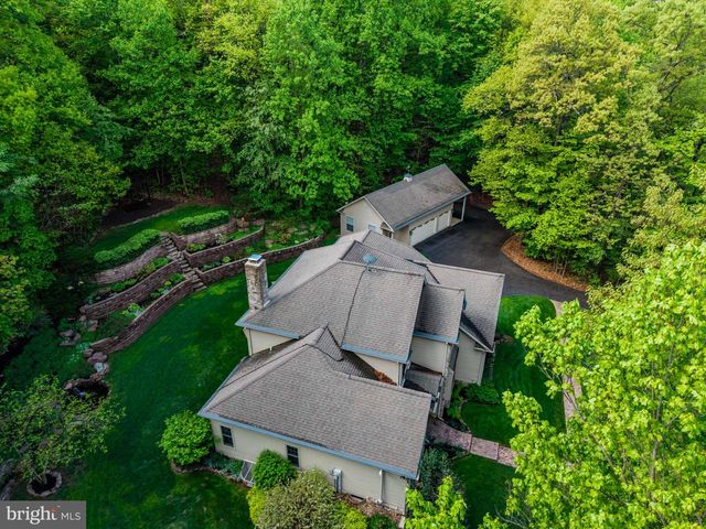 5995 BULL RD, Dover, PA 17315