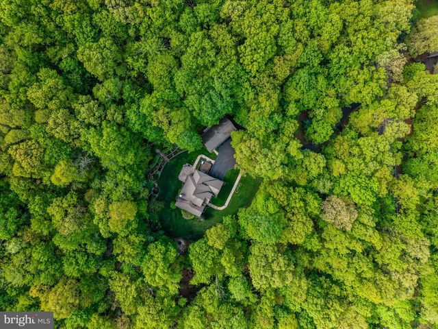 5995 BULL RD, Dover, PA 17315