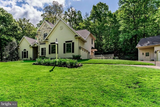 5995 BULL RD, Dover, PA 17315
