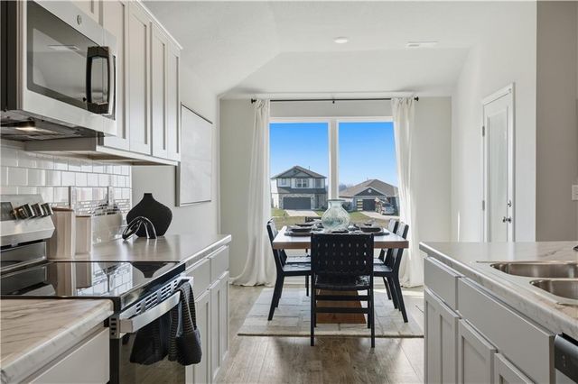 20385 W 193rd Lane, Spring Hill, KS 66083