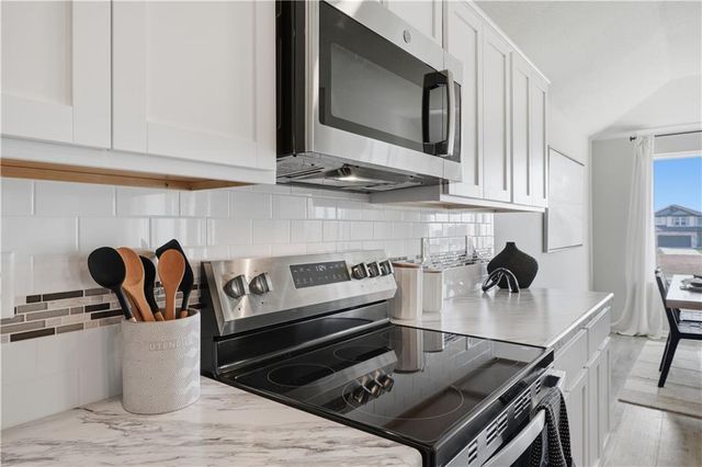 20385 W 193rd Lane, Spring Hill, KS 66083