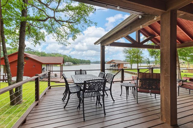 307 King Laurence Court, Scroggins, TX 75480