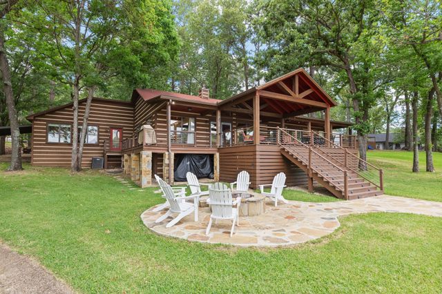 307 King Laurence Court, Scroggins, TX 75480