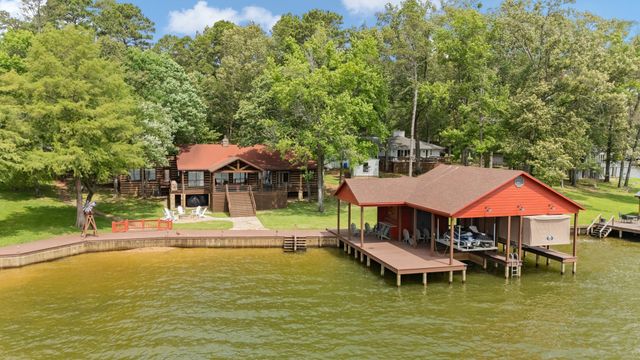 307 King Laurence Court, Scroggins, TX 75480