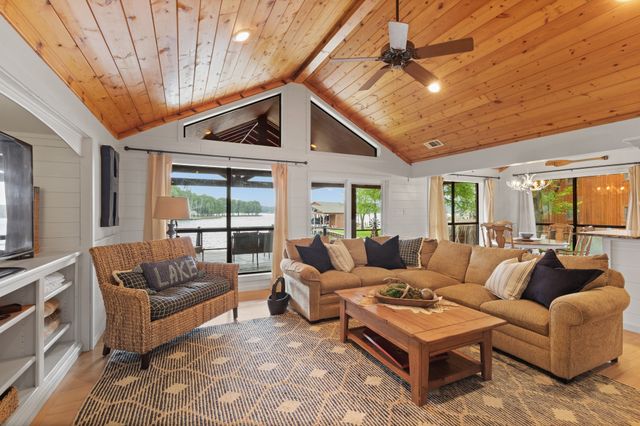 307 King Laurence Court, Scroggins, TX 75480