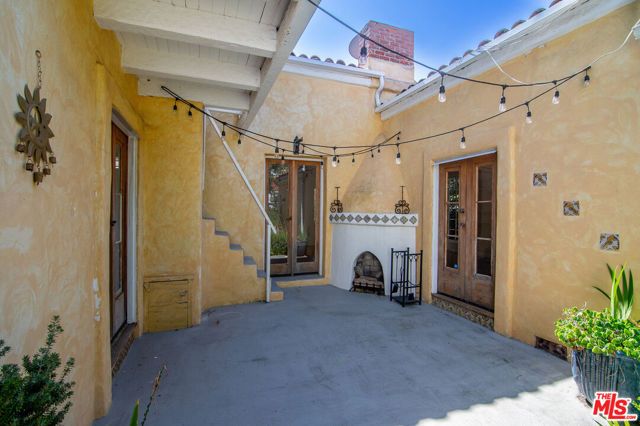 731 San Vicente Boulevard, Santa Monica, CA 90402