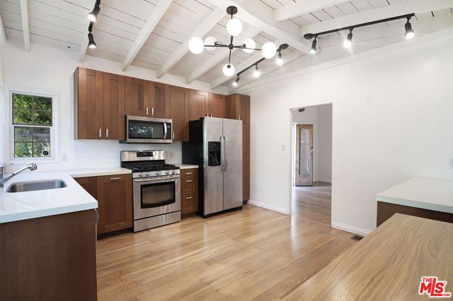 731 San Vicente Boulevard, Santa Monica, CA 90402