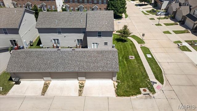 200 Candice Way, St Charles, MO 63376