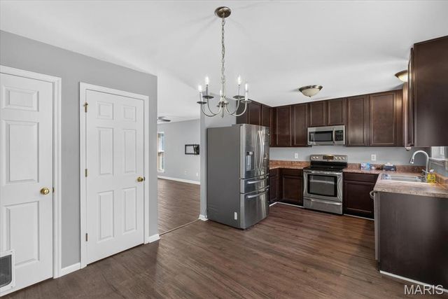 200 Candice Way, St Charles, MO 63376