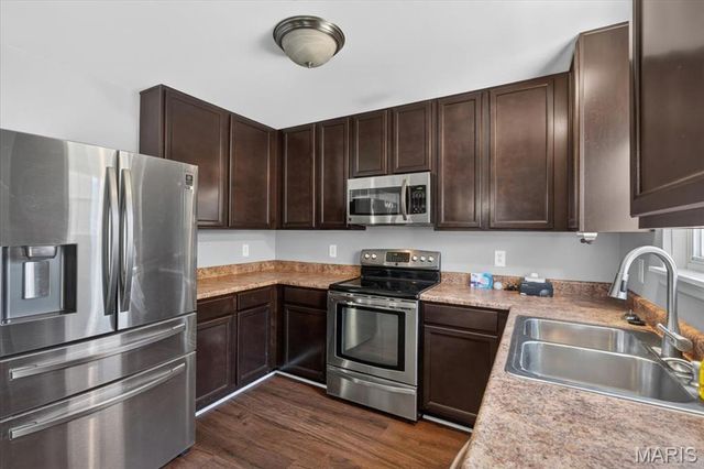 200 Candice Way, St Charles, MO 63376