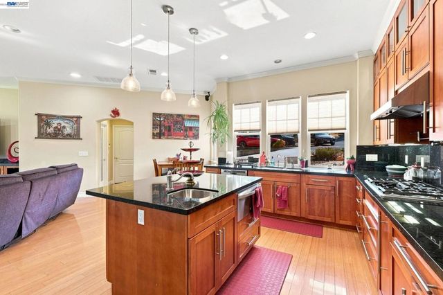 1769 Carmel Ct, Hayward, CA 94541