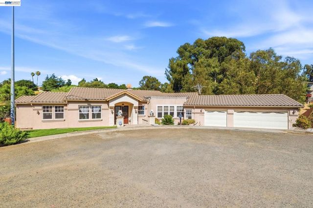 1769 Carmel Ct, Hayward, CA 94541