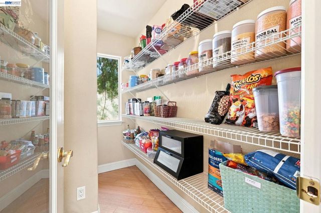 1769 Carmel Ct, Hayward, CA 94541